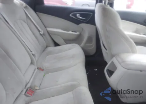 2015 Chrysler 200 Limited из США, поврежденный, VIN 1C3CCCAB4FN625975